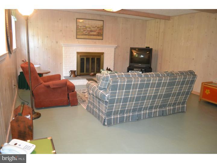 668 Harwick Road Wayne, PA 19087 - Photo 10 of 17 Family Room