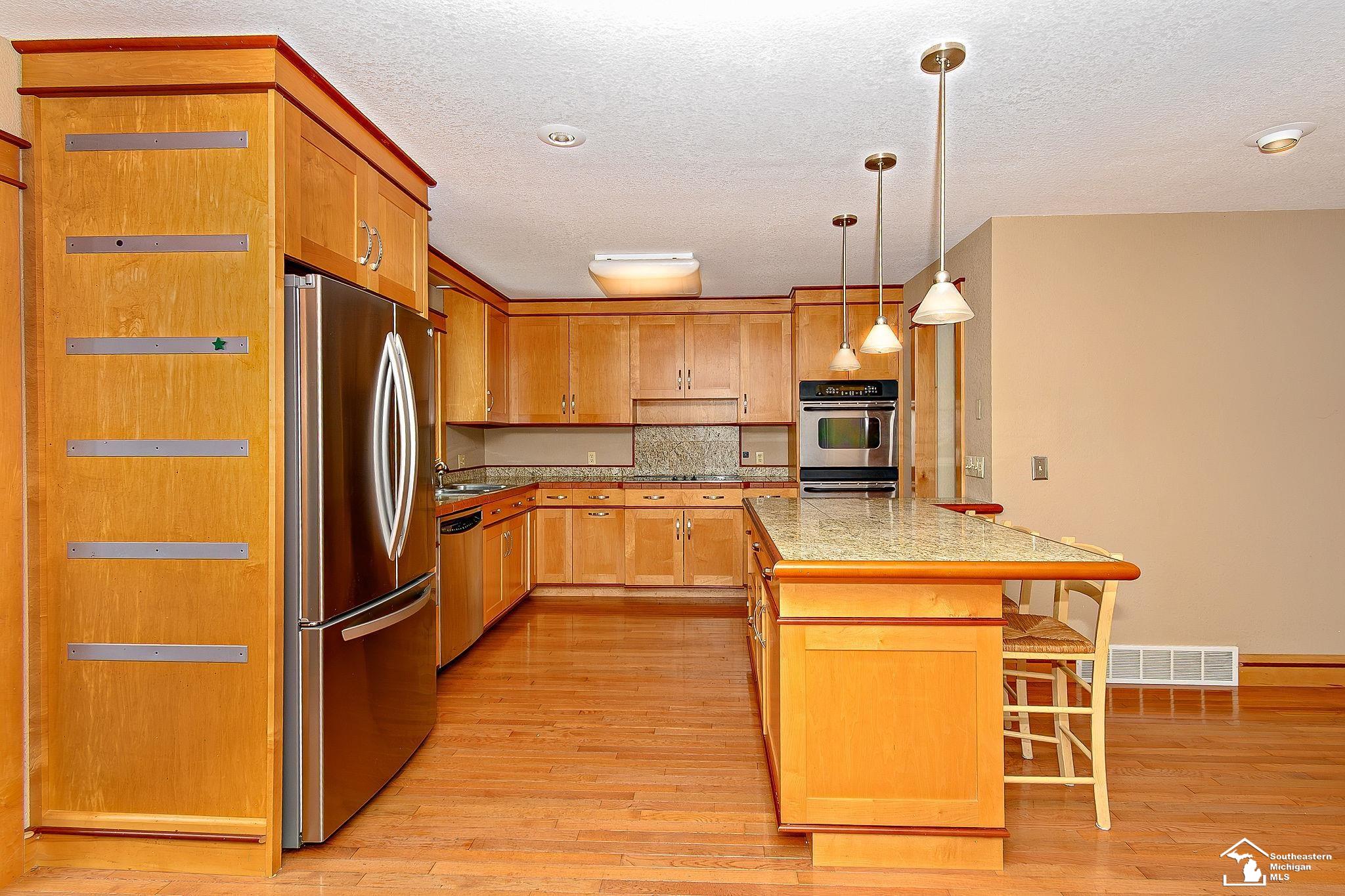 7904 Comanche Trail Temperance, MI 48182 - Photo 7 of 21