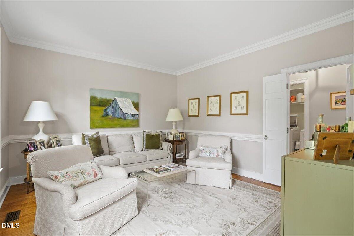 2330 Hales Road Raleigh, NC 27608 - Photo 7 of 42 07