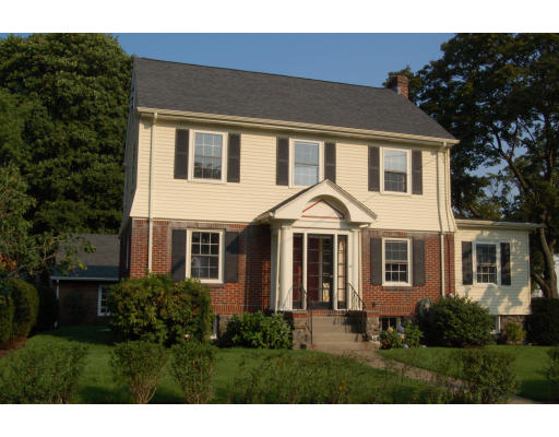 26 Bailey Road Arlington, MA 02476 - Photo 1 of 12 Gallery Image 1