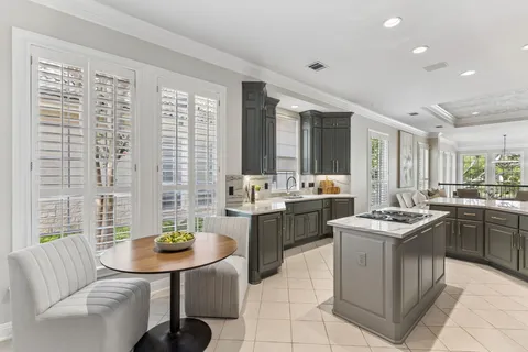 $875,000 | 347 The Hills Drive, The Hills, TX 78738