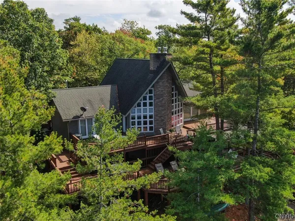 $1,795,000 | 15 Chippewa Point Road, Hammond, NY 13646