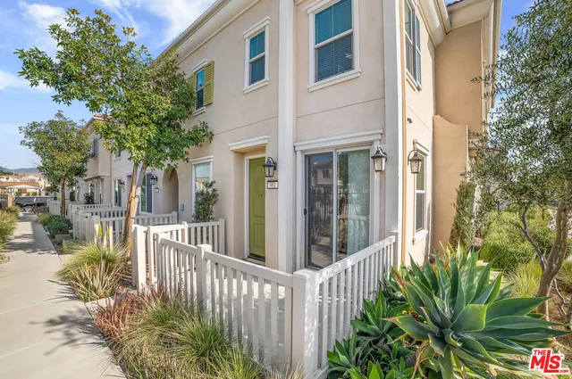 $478,000 | 981 West Clover Avenue, Rialto, CA 92376