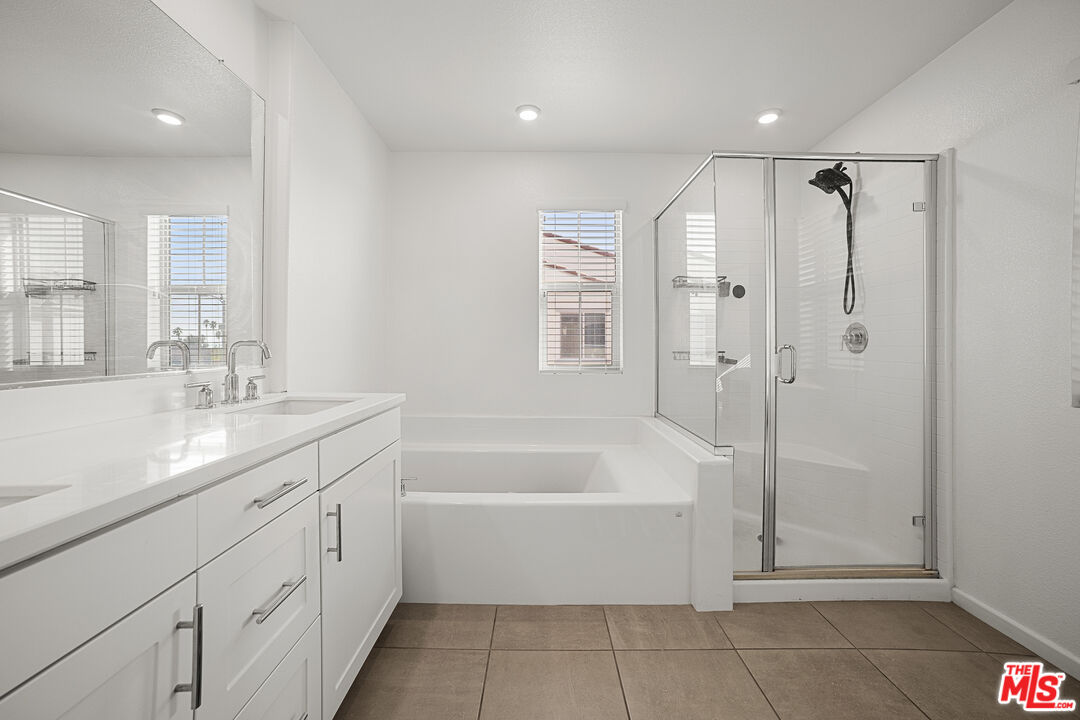 981 West Clover Avenue Rialto, CA 92376 - Photo 17 of 29