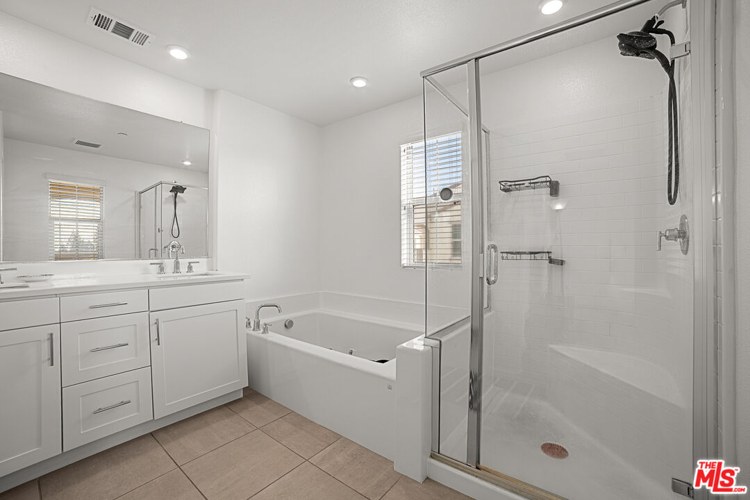 981 West Clover Avenue Rialto, CA 92376 - Photo 18 of 29