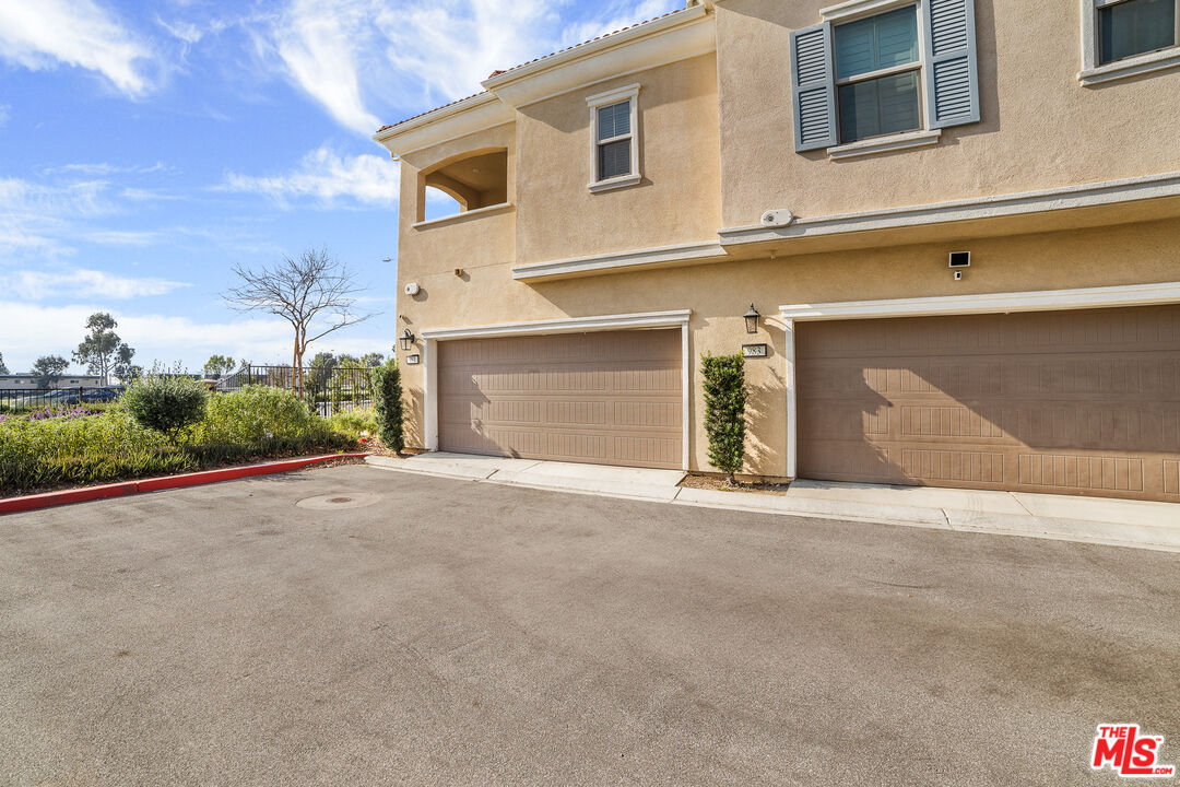 981 West Clover Avenue Rialto, CA 92376 - Photo 20 of 29