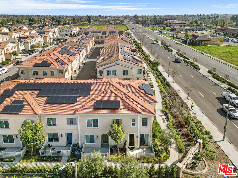 981 West Clover Avenue Rialto, CA 92376 - Photo 23 of 29