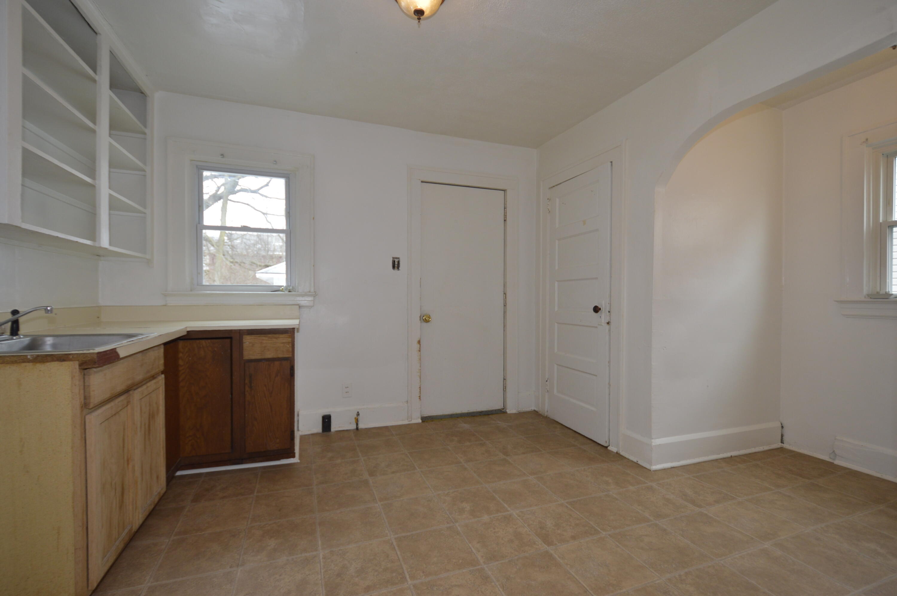 118 East Cecil Street Springfield, OH 45504 - Photo 12 of 38
