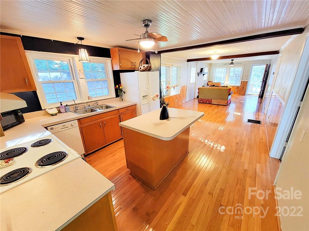 307 Causby Road Morganton, NC 28655 - Photo 6 of 27 Gallery Image 6