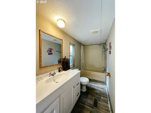 $90,000 | 1901 Southeast Minter Bridge Road, Unit 62, Hillsboro, OR 97123