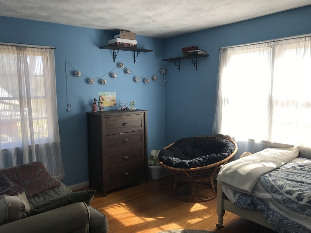27 Fox Farms Road Northampton, MA 01062 - Photo 10 of 14 a living room with furniture and a window