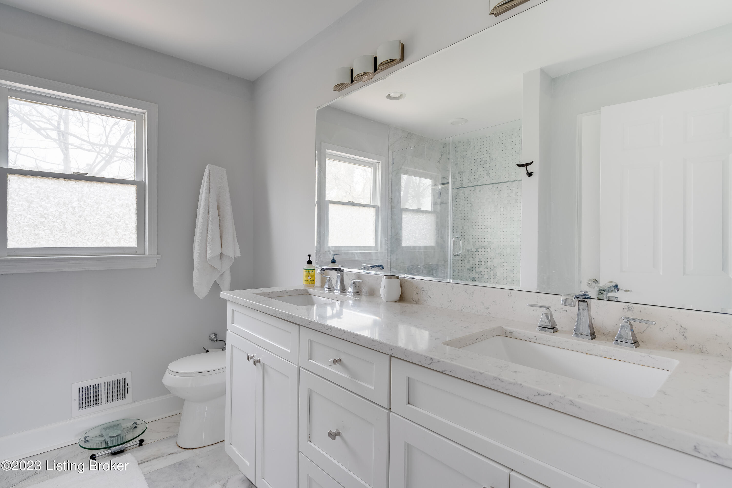 5510 Apache Road Louisville, KY 40207 - Photo 18 of 33 5510 Apache Rd-23