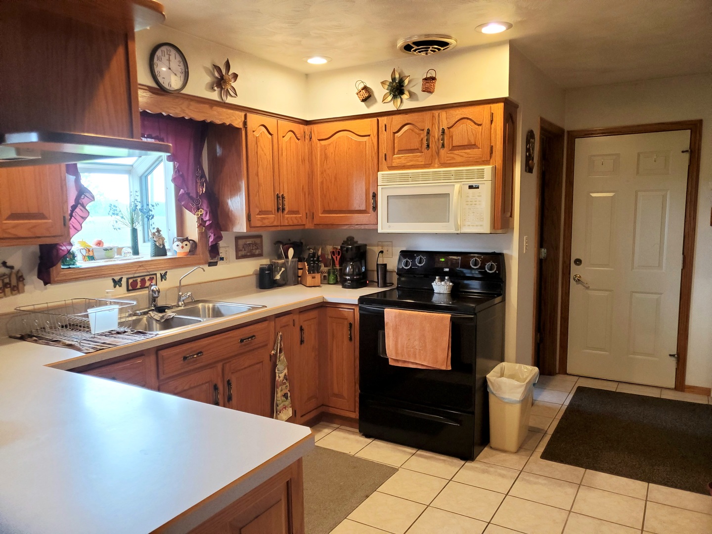 20670 White Oaks Road Morrison, IL 61270 - Photo 6 of 15