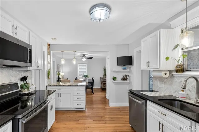 $179,000 | 969 North Castello Street, Florissant, MO 63031