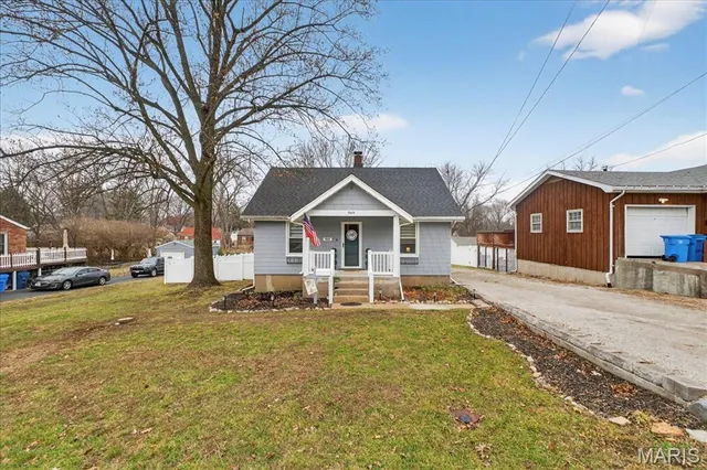 $179,000 | 969 North Castello Street, Florissant, MO 63031