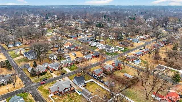 $179,000 | 969 North Castello Street, Florissant, MO 63031