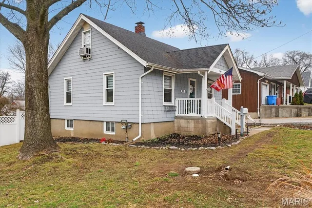 $179,000 | 969 North Castello Street, Florissant, MO 63031