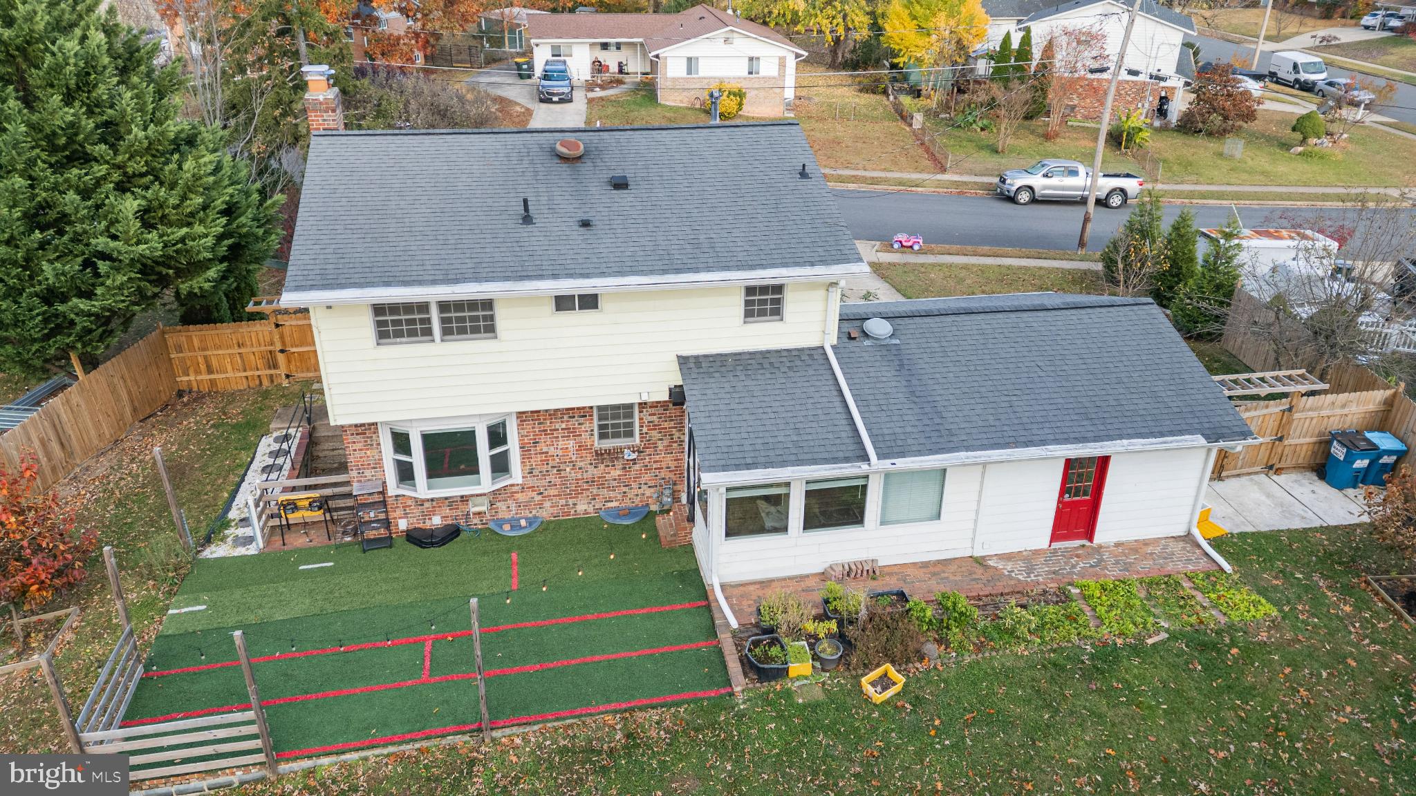 6910 Ontario Street Springfield, VA 22152 - Photo 37 of 44 an aerial view of a house with a yard