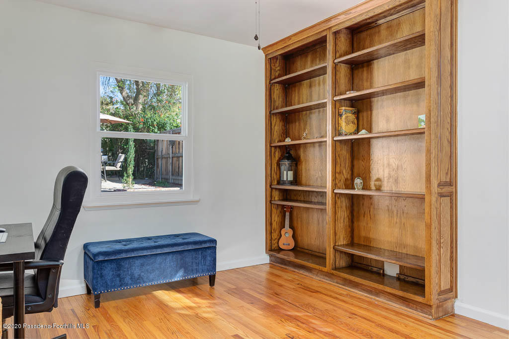 10338 Helendale Avenue Tujunga, CA 91042 - Photo 15 of 25 10338 Helendale Ave-MLS-018