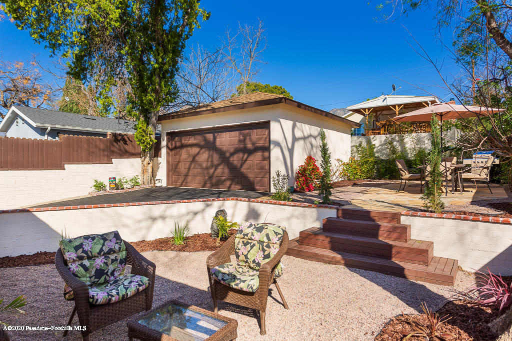 10338 Helendale Avenue Tujunga, CA 91042 - Photo 18 of 25 10338 Helendale Ave-MLS-023