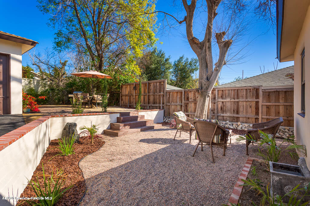 10338 Helendale Avenue Tujunga, CA 91042 - Photo 19 of 25 10338 Helendale Ave-MLS-022