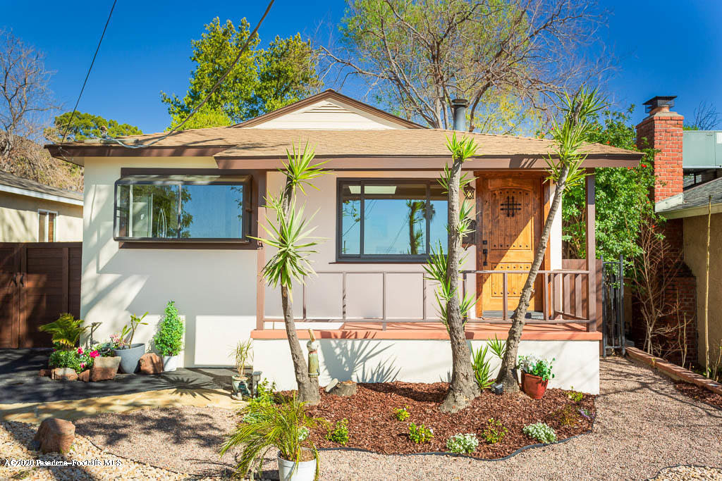 10338 Helendale Avenue Tujunga, CA 91042 - Photo 3 of 25 10338 Helendale Ave-MLS-005