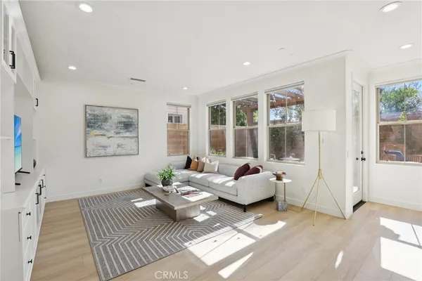 $1,298,000 | 24 Maycrest, Irvine, CA 92618