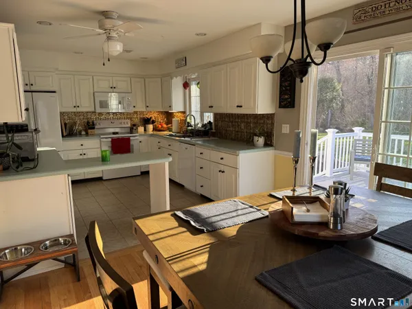 $3,300 | 15 Brookfield Drive, East Lyme, CT 06333
