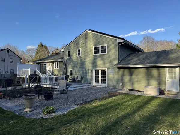 $3,300 | 15 Brookfield Drive, East Lyme, CT 06333