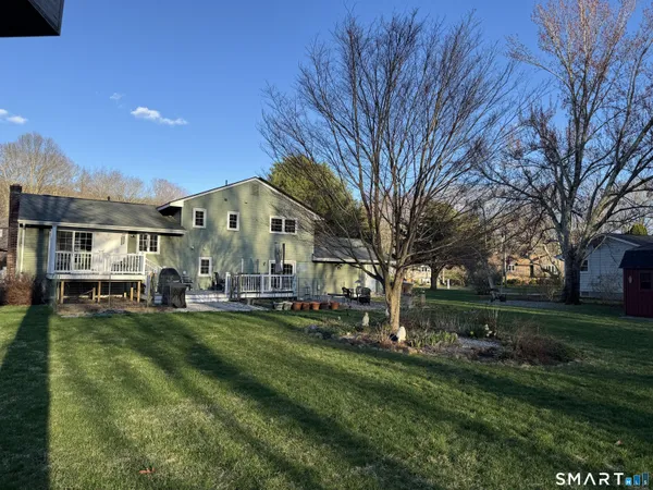 $3,300 | 15 Brookfield Drive, East Lyme, CT 06333