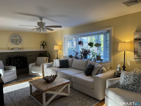 $3,300 | 15 Brookfield Drive, East Lyme, CT 06333