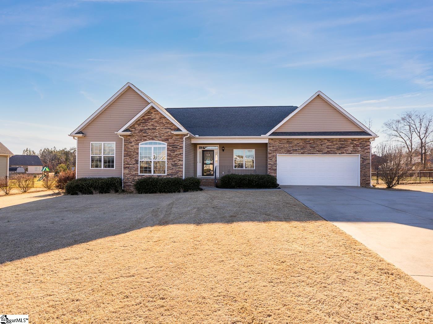 415 Ocala Court Inman, SC 29349 - Photo 1 of 36