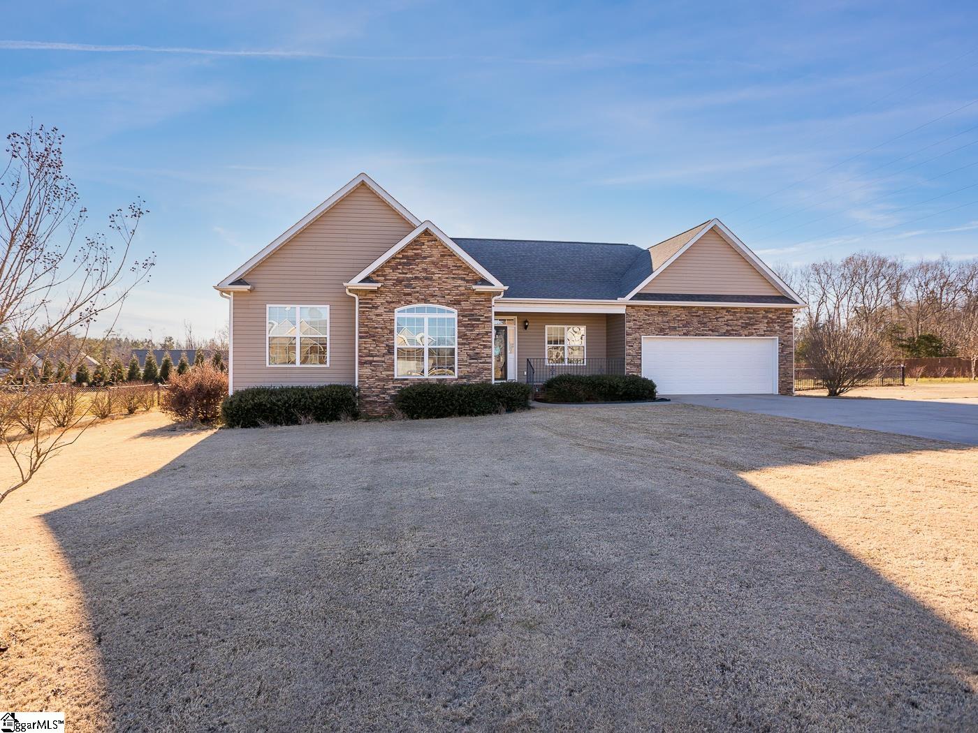 415 Ocala Court Inman, SC 29349 - Photo 2 of 36