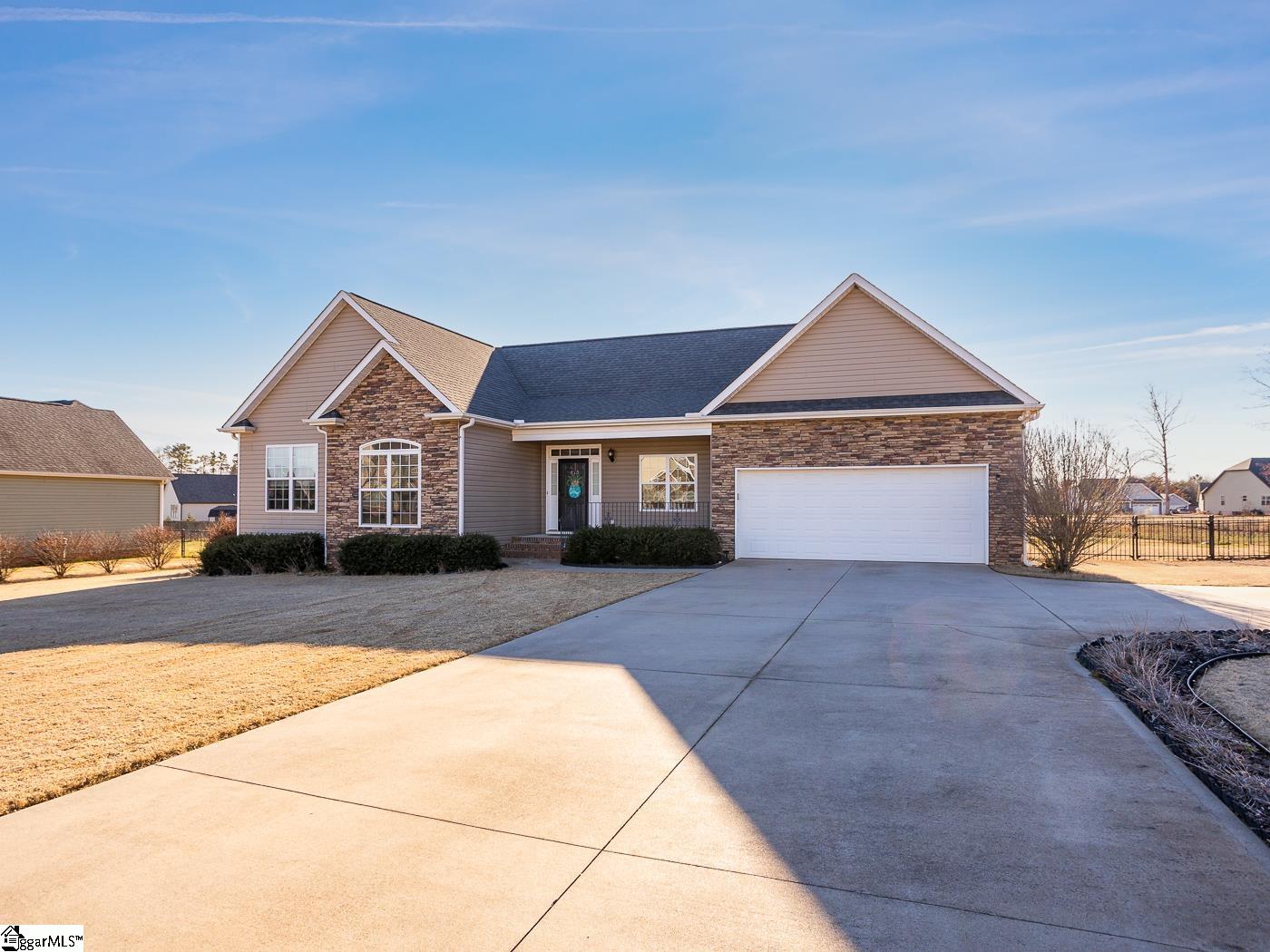 415 Ocala Court Inman, SC 29349 - Photo 3 of 36