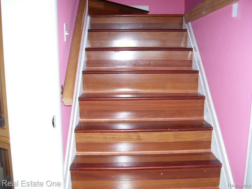 1533 Crooks Road Royal Oak, MI 48067 - Photo 26 of 30 100_1055.jpg