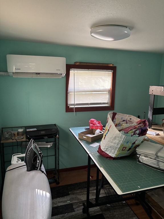 80 Better Way Springfield, MA 01119 - Photo 10 of 11 a room with furniture and a window