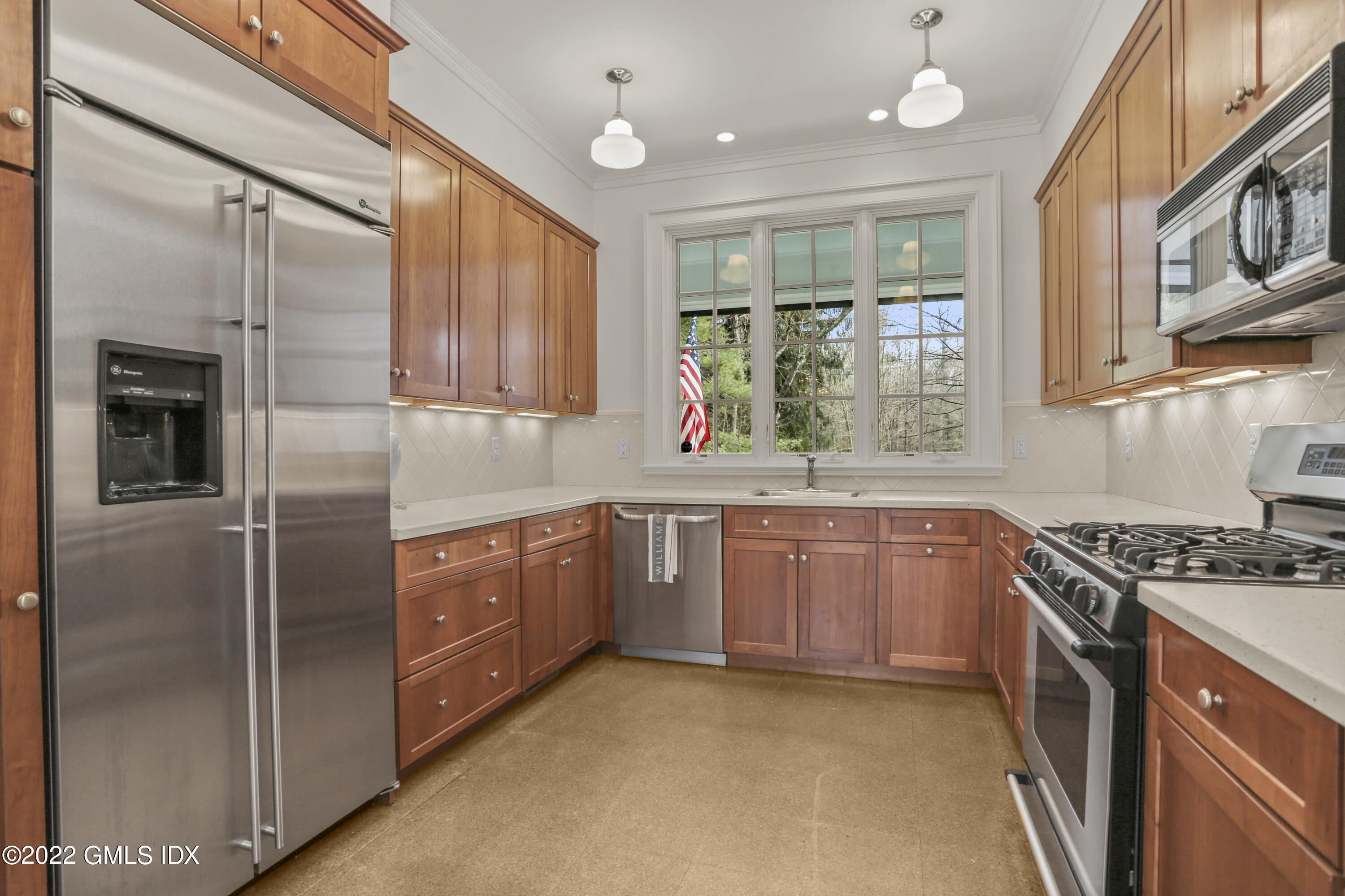 16 Cherry Valley Road Greenwich, CT 06831 - Photo 11 of 29 16 Cherry Valley Rd Greenwich-print-007-