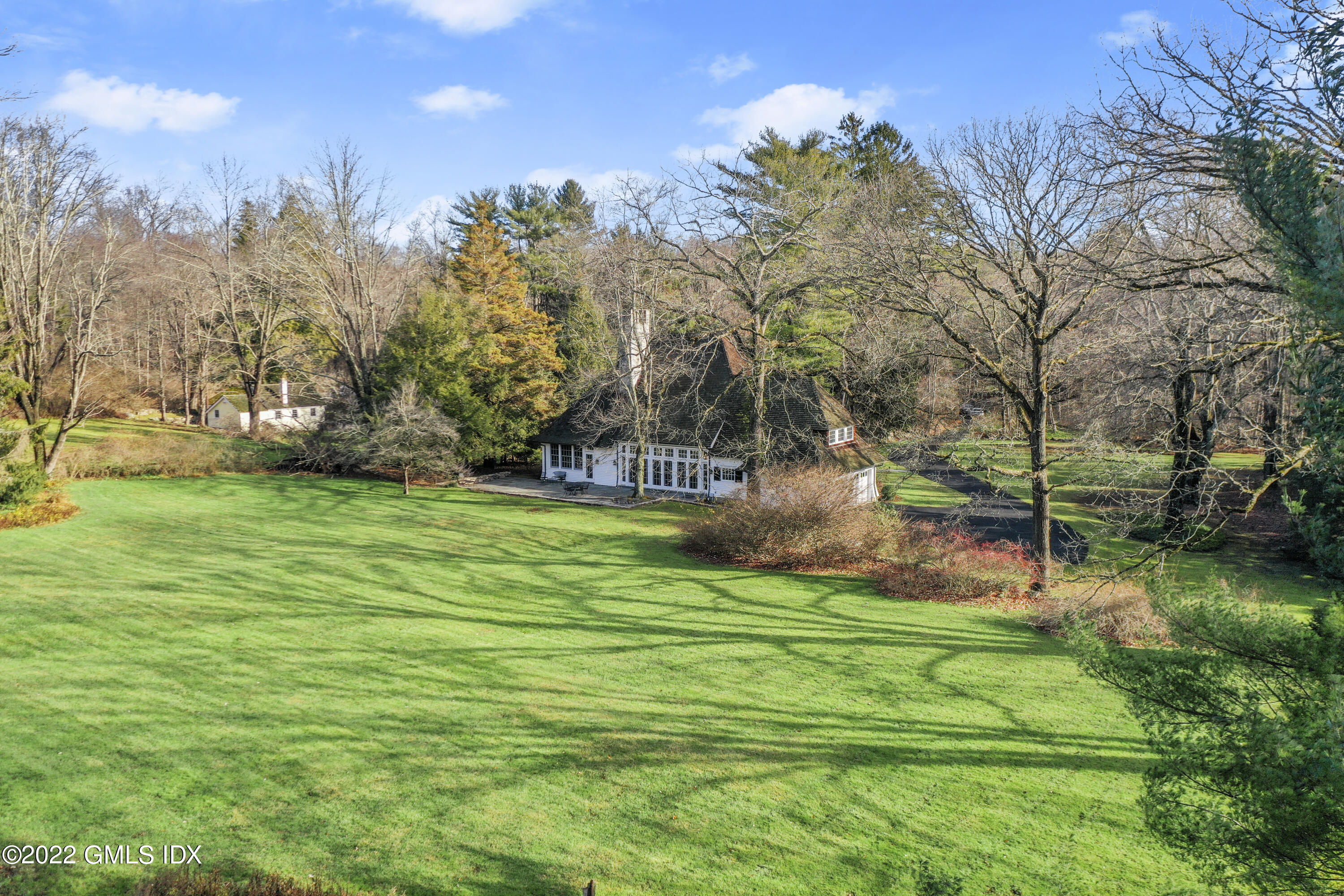 16 Cherry Valley Road Greenwich, CT 06831 - Photo 3 of 29 16 Cherry Valley Rd Greenwich-print-038-