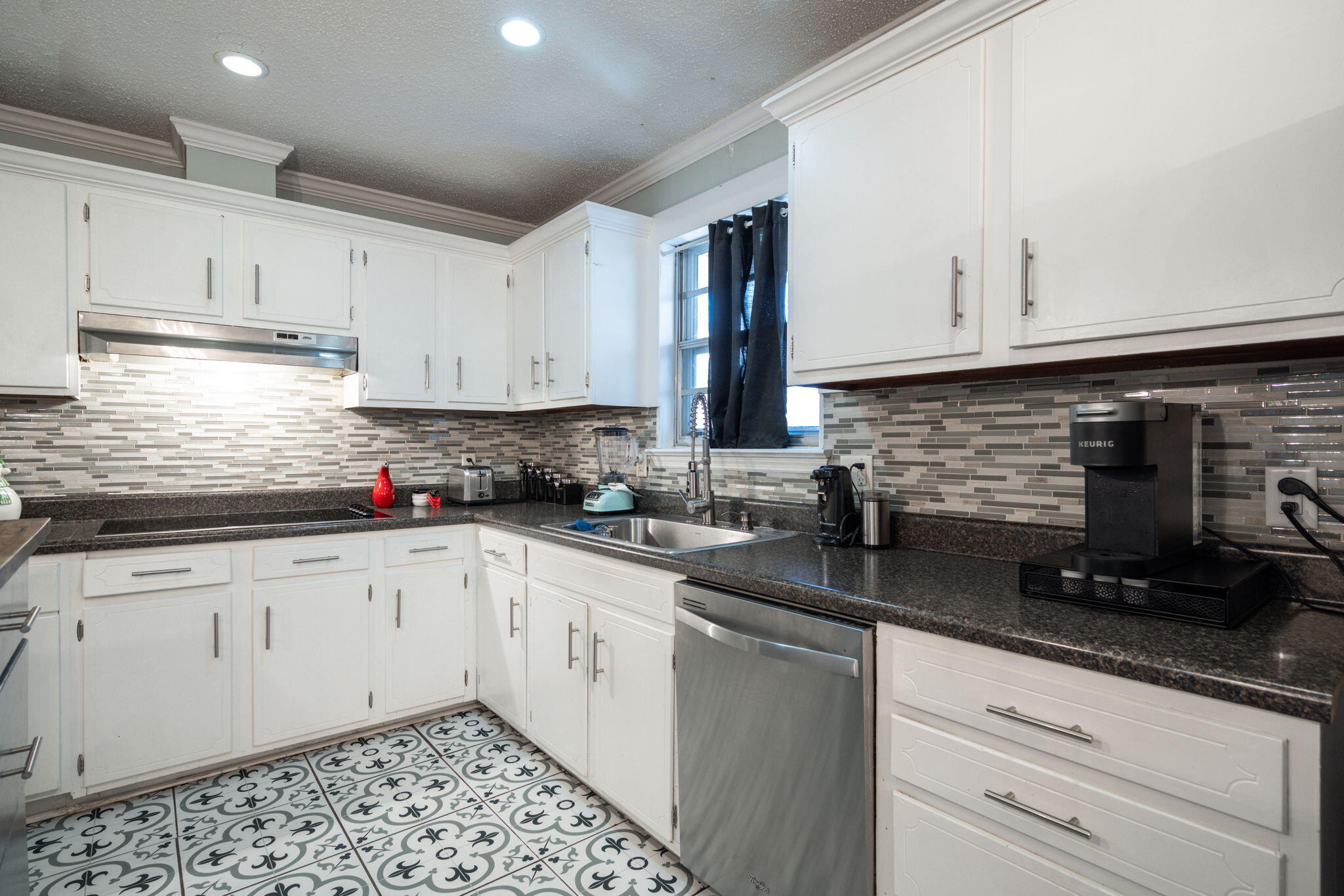 1004 Ravencrest Drive Chattanooga, TN 37421 - Photo 8 of 48 30-web-or-mls-DSC_0713