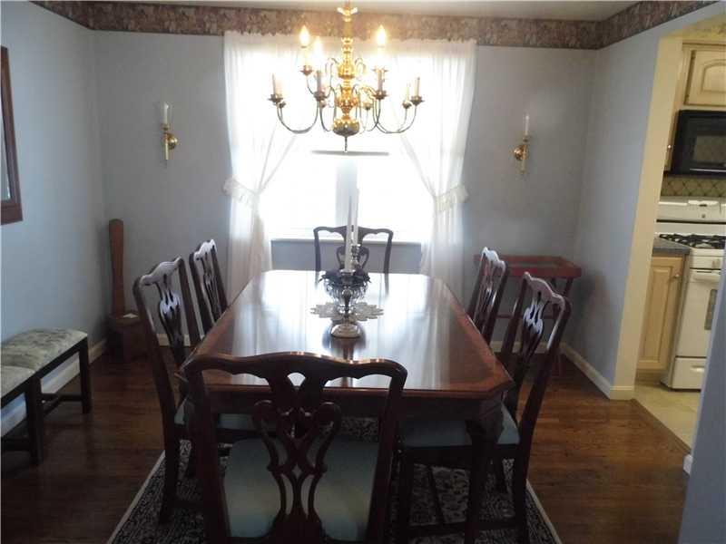 218 Wyngate Road Coraopolis, PA 15108 - Photo 4 of 16 Dining Room. FOR THOSE SPECIAL OCCASIONS OR EVERDAY DINING - THIS LOVELY AREA BECKONS YOU AND YOUR GUESTS.