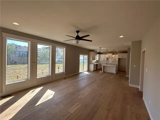 $519,900 | 2372 Northeast Colonnade Avenue, Grain Valley, MO 64029