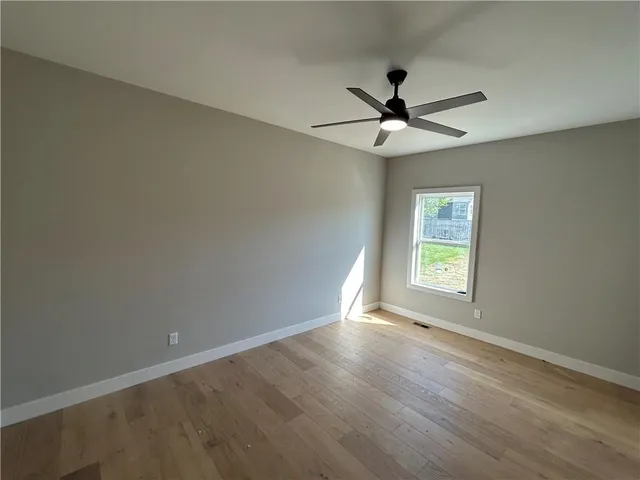 $519,900 | 2372 Northeast Colonnade Avenue, Grain Valley, MO 64029