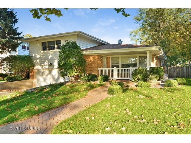 1239 North Dee Road Park Ridge, IL 60068 - Photo 1 of 22 Gallery Image 1