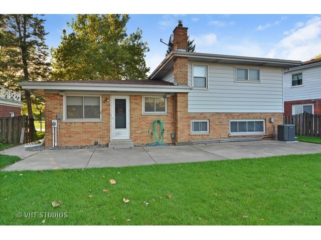 1239 North Dee Road Park Ridge, IL 60068 - Photo 17 of 22 Gallery Image 17