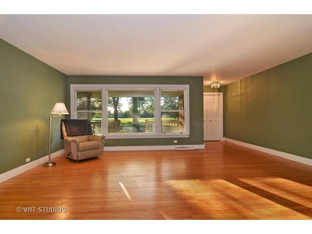 1239 North Dee Road Park Ridge, IL 60068 - Photo 2 of 22 Gallery Image 2