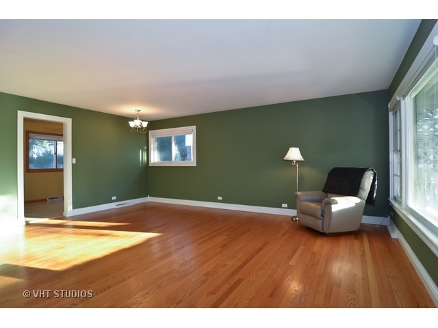 1239 North Dee Road Park Ridge, IL 60068 - Photo 3 of 22 Gallery Image 3