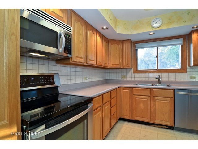 1239 North Dee Road Park Ridge, IL 60068 - Photo 6 of 22 Gallery Image 6