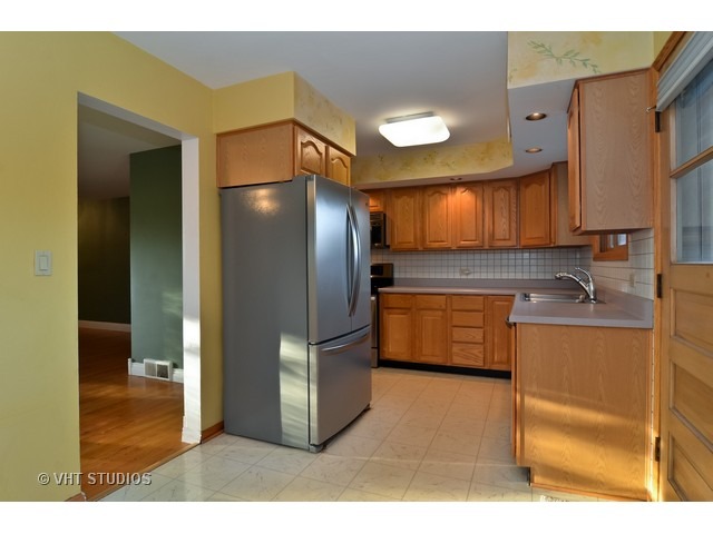 1239 North Dee Road Park Ridge, IL 60068 - Photo 7 of 22 Gallery Image 7