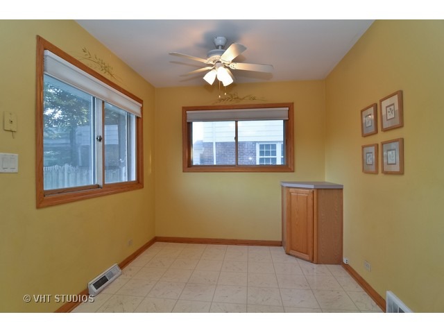 1239 North Dee Road Park Ridge, IL 60068 - Photo 9 of 22 Gallery Image 9