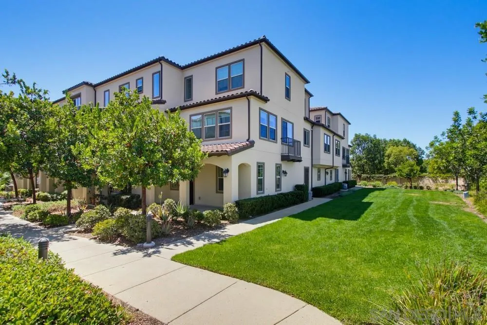4366 Pacifica Way, Unit 3 Oceanside, CA 92056 - Photo 36 of 48 Exterior Front